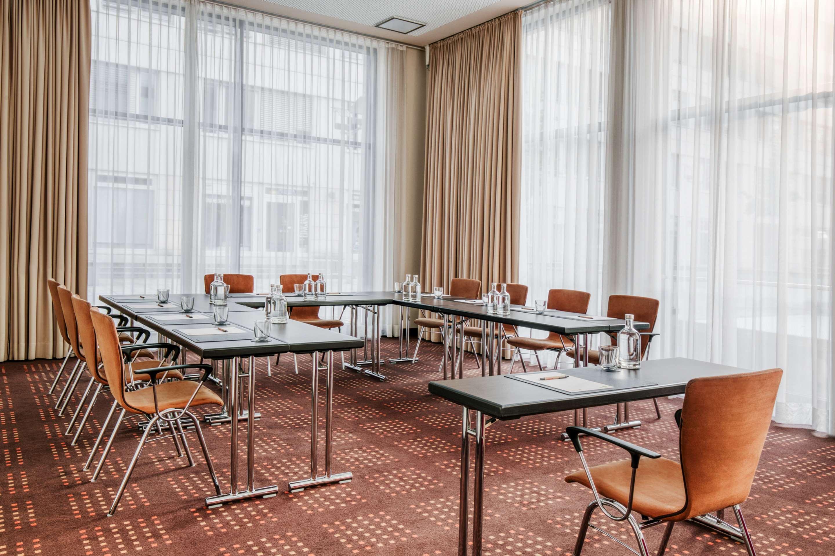 Hotel Intercityhotel 4*